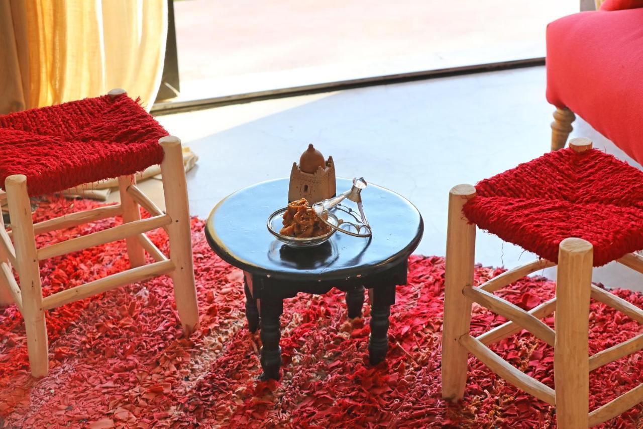 Dar Noujoum Hotel Ait Bou Zguia Bagian luar foto
