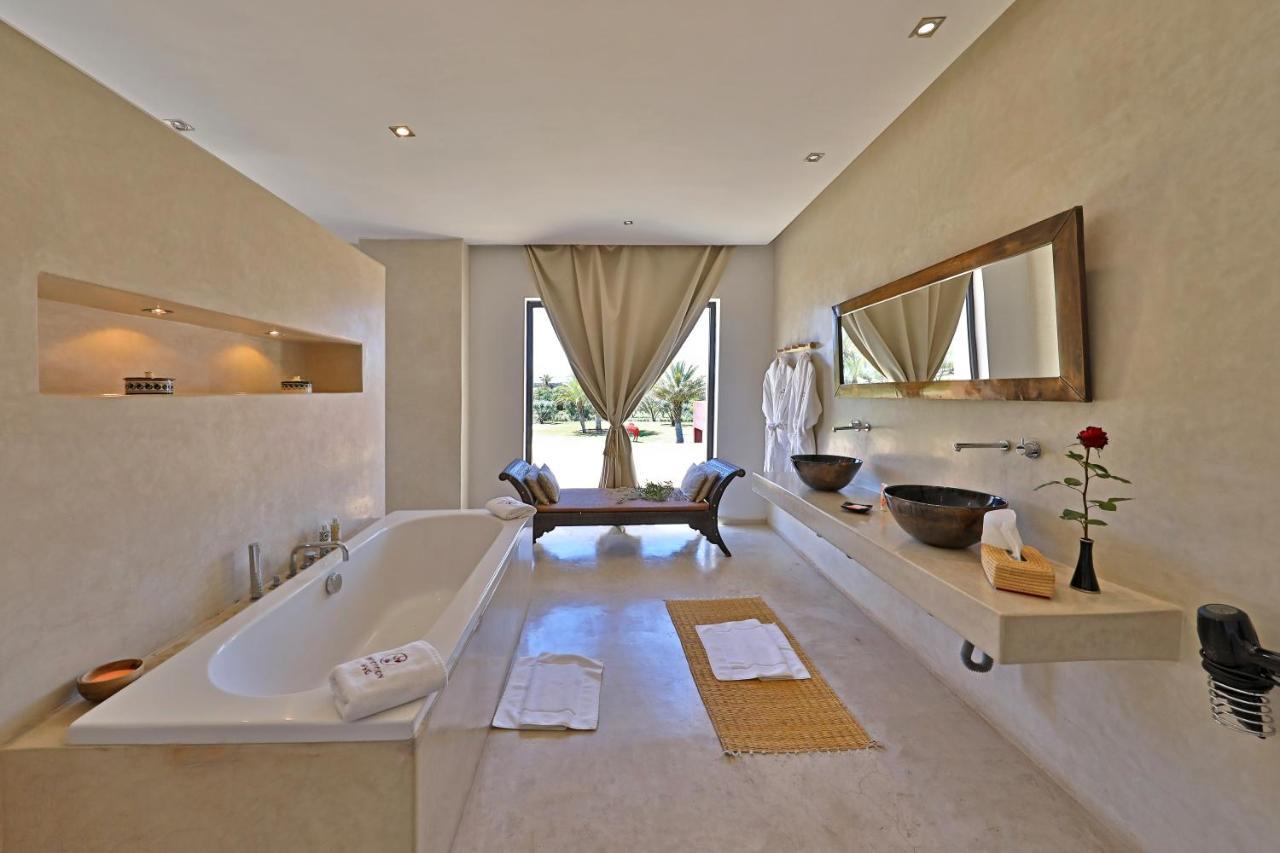Dar Noujoum Hotel Ait Bou Zguia Bagian luar foto